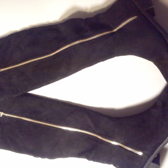 Ladies Knee high Boots *MAKE AN OFFER* - Picture 4 of 7